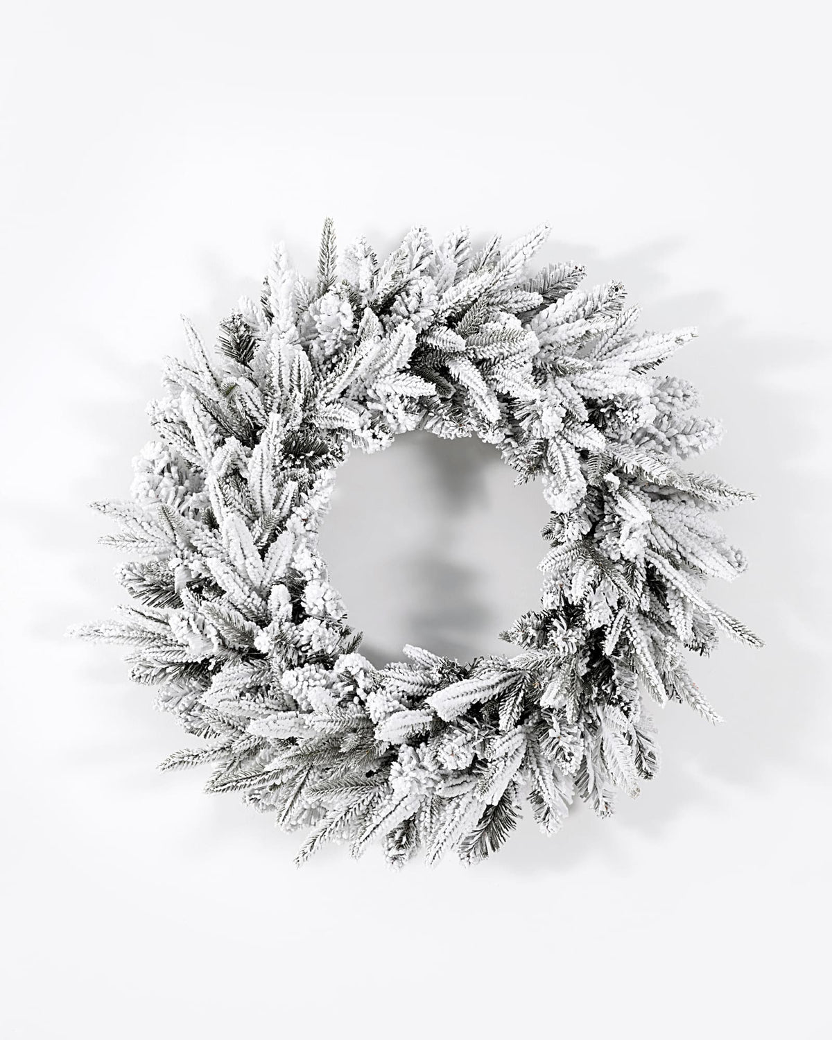 Couronne de Noël en sapin artificiel Elvara - Vert enneigé