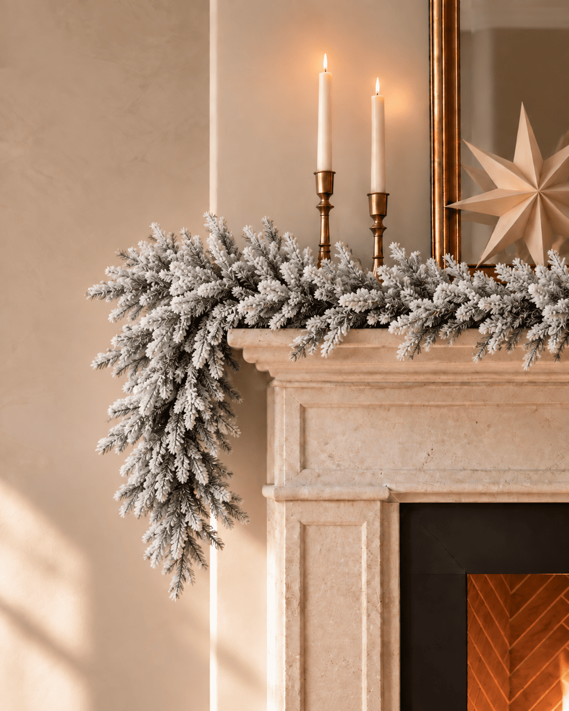 Guirlande de Noël en sapin artificiel Montara - Vert enneigé