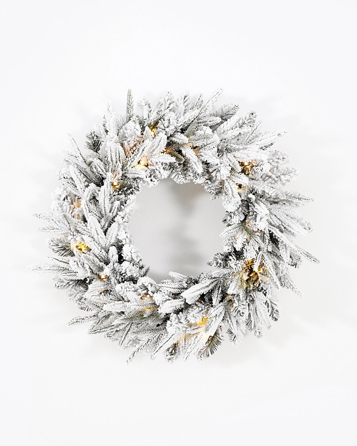 Couronne de Noël lumineuse en sapin artificiel Elvara - Vert enneigé